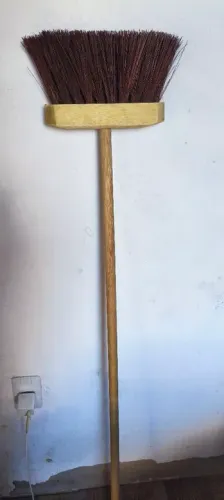 Vassoura de Palha - Limpeza Tradicional