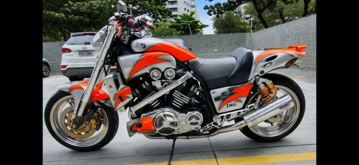 VMAX 1200/98 - CUSTOMIZAÇÃO TODA IMPORTADA( EUA, INGLATERRA E ALEMANHA