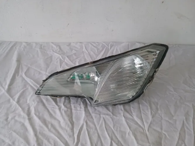 Farol de milha esquerdo Ford Ecosport 2018 a 2021 original C detalhe
