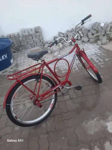 Bicicleta Vermelha - Ideal para Passeios!