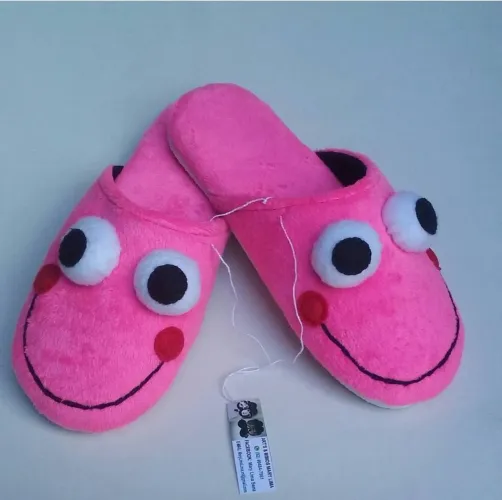 Pantufas com tapa olho ?