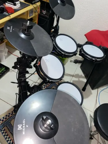Bateria Eletrônica Profissional Concert DMX-430. Aceito trocas!