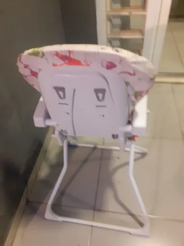 Cadeirão  super conservado pouco uso
