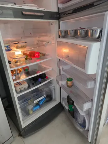 Geladeira Brastemp Frost Free 375 lts semi nova