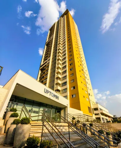 Apartamento 3/4 uma Suíte - Repleto em armários