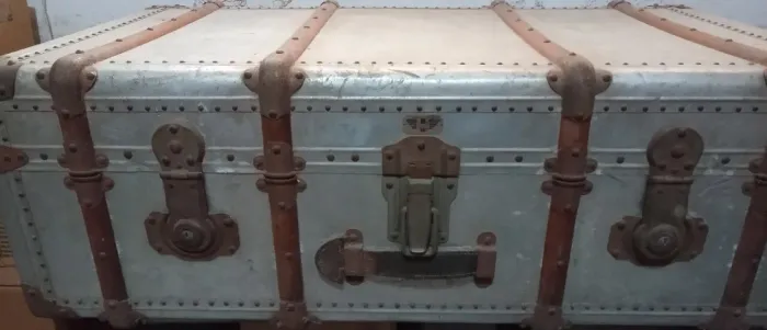 Rara Mala Russa dos anos 50 - É Vintage