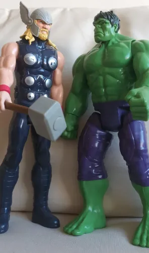 Hulk e Thor Marvel Avengers Titan Hero Hasbro