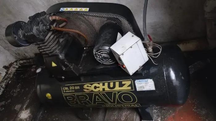 Compressor Schulz Csl 20br/200 Bravo 20 Pés 200 Litros 175 220V Trifásico
