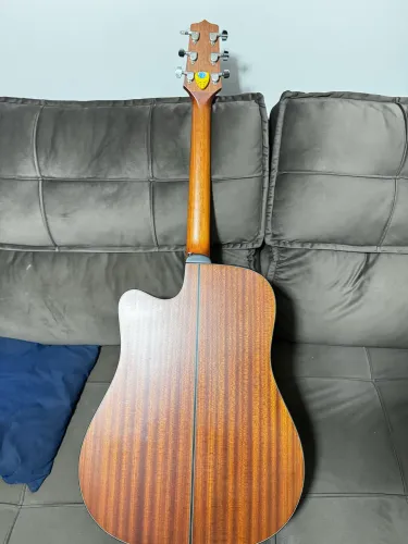 Violão Takamine