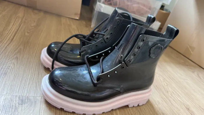 Bota Melissa Victor & Rolf preta (37) 