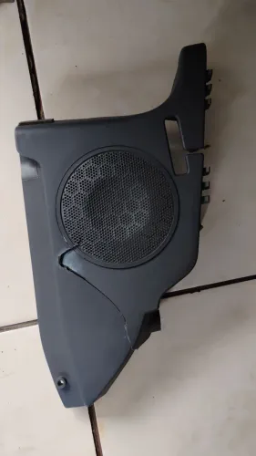 Alguém tem essa peça do Ford k geração 2 pra vender?