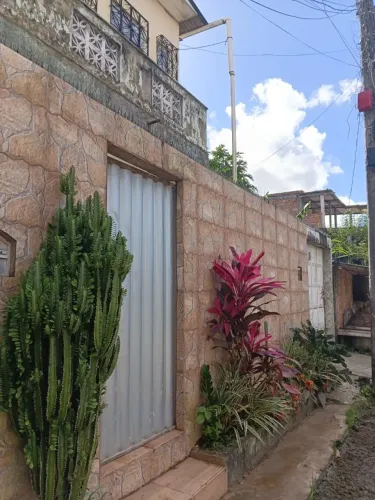Oportunidade! Casa à Venda em Coutos - Excelente Localização