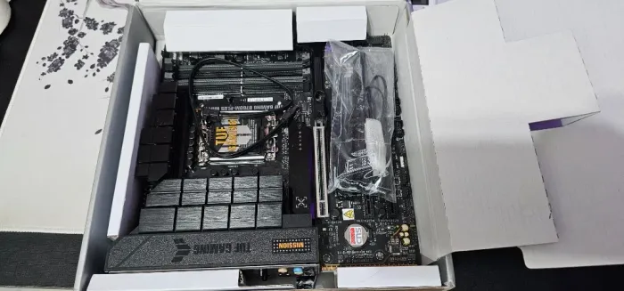 Placa Mae B760m Plus WIFI II DDR5 - Nova!!