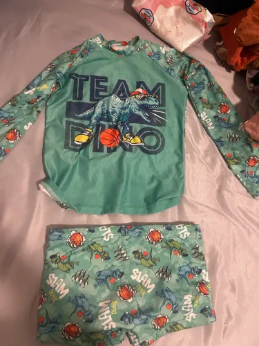 Vendo conjunto biquini menino