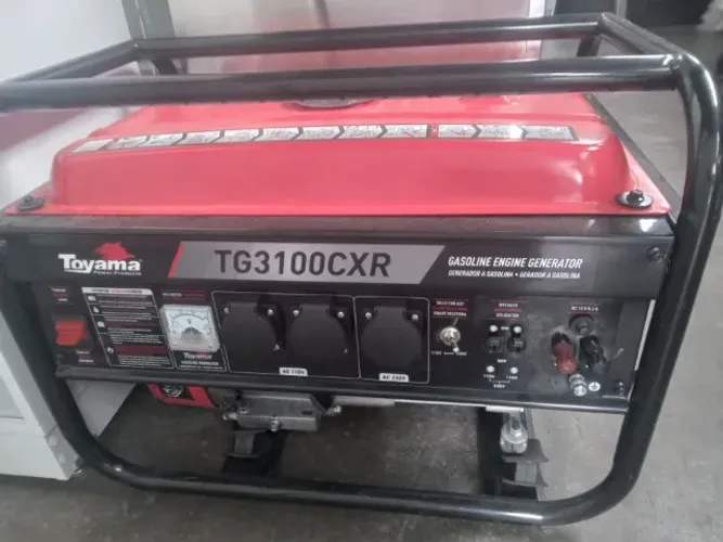 Gerador Toyama 3.1 KW a gasolina (semi novo)