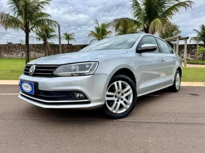 Volkswagen Jetta Comfortline 2.0 T.flex 8V 4P Tipt. 2015