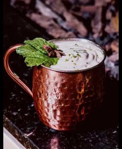 caneca é o modelo clássico utilizado para o drink Moscow Mule