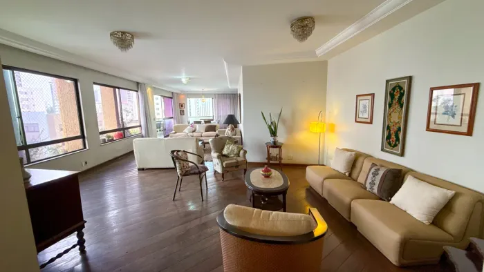 Apartamento de 284 m² no Condomínio Vision | 4 Quartos e 3 Vagas no Setor Oeste
