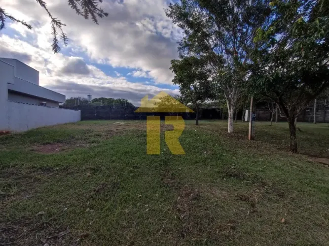 Terreno em Condomínio à Venda em São José do Rio Preto-SP - Bairro Maza Residencial - 239,
