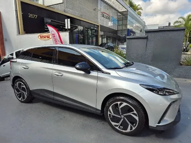 MG 4 Luxury 2026