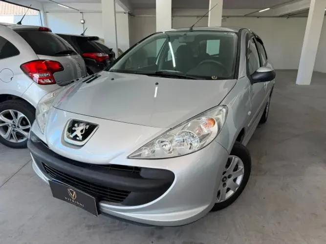 Peugeot 207 XR 1.4 Flex 8V 5P 2011