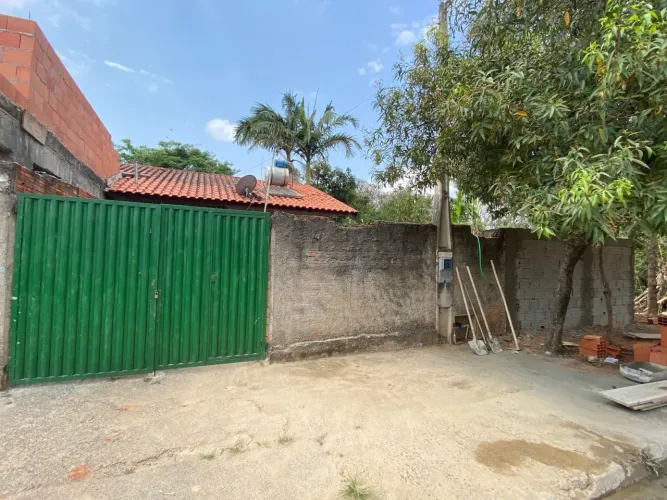 Casa Conjunto Habitacional Caminho da Luz