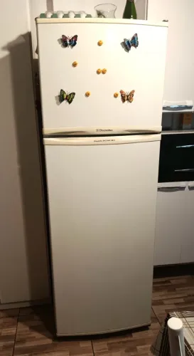 Geladeira Frost free - Electrolux