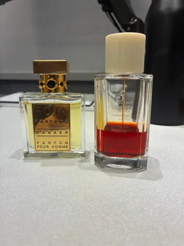 Fuegia Amália Gourmand + Danger Pour Homme Roja