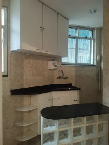 Apartamento à venda na Rua Sá Ferreira, Copacabana, Rio de Janeiro - RJ