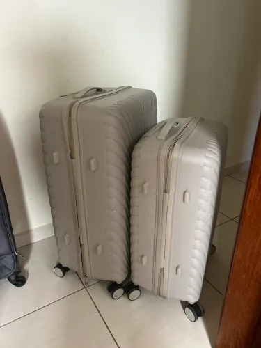 Conjunto de Malas usada somente uma vez 