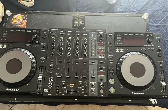CDJ 850 + MIXER Behringer Pro Djx750 6 CANAIS