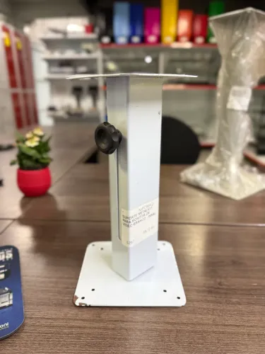SUPORTE METÁLICO PARA MONITOR DE VIDEO BRANCO - INNAL