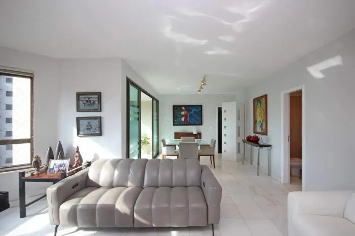 APARTAMENTO 4 QUARTOS SENDO 1 SUÍTE E 3 VAGAS NO BAIRRO BELVEDERE!