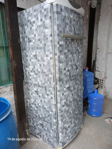 Vendo uma geladeira consul