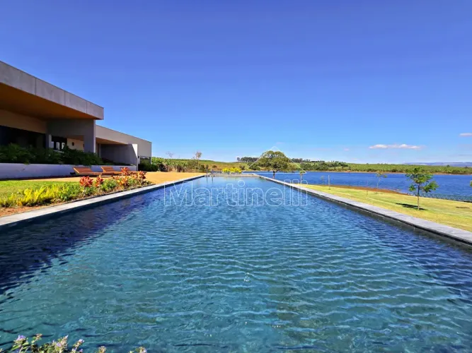 Casa térrea à venda no Condomínio Reserva Mata Azul, após a Balsa - Delfinópolis/MG.