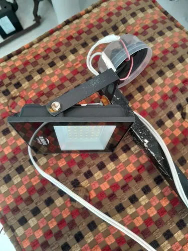 Refletor com sensor