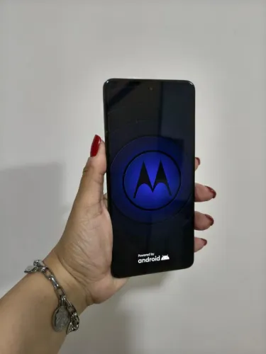 Celular Motorola Edge 30 novo!!!