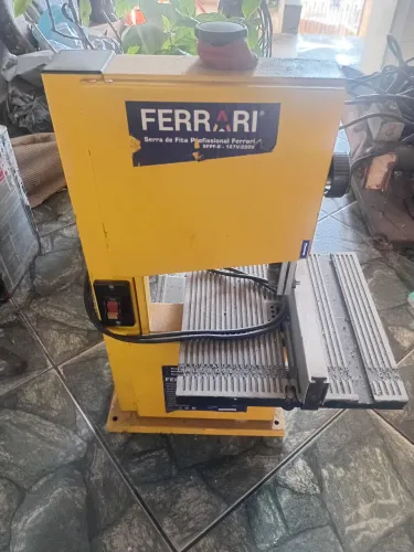 Serra de fita Ferrari 127V/220V