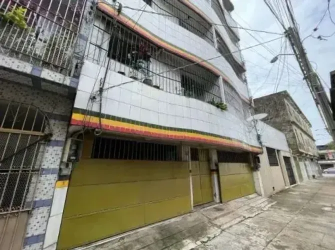 Apartamento em vila para aluguel possui 45 metros quadrados com 2 quartos em Guamá - Belém