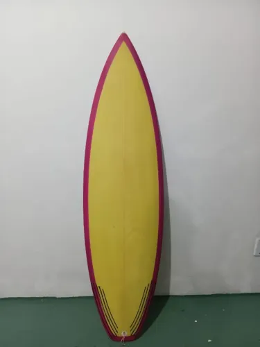 Pranchas de surf 5'5 e 5'2 o preço é de cada uma
