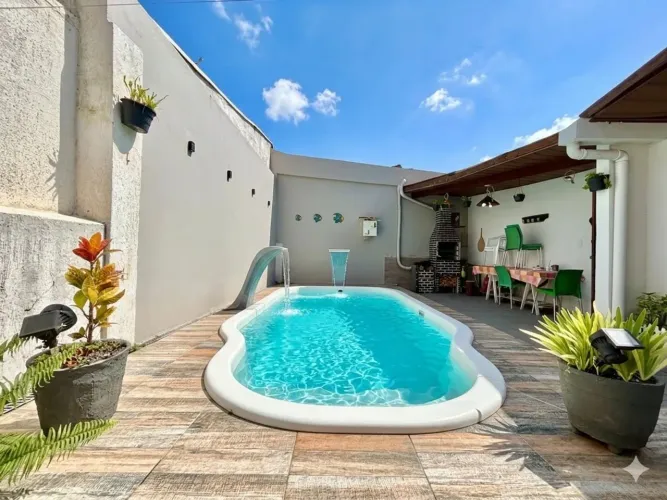 Casa à venda no Guaiúba no Guarujá, SP | QVista Inteligência Imobiliária Guarujá