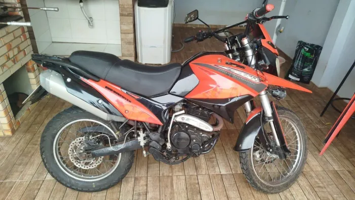 Vende-se moto Shineray 