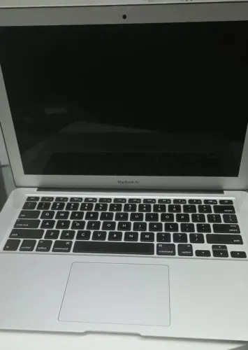 MacBook Air 2013 usado 13" / i5, 4Gb RAM, 228Gb
