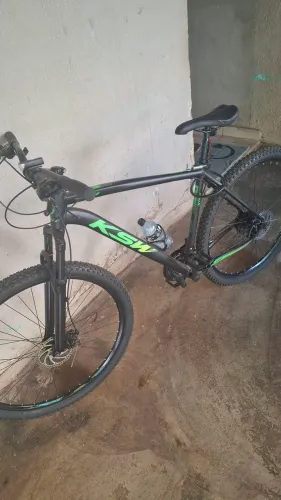 Bicicleta KSW aro 29 excelentes condições.