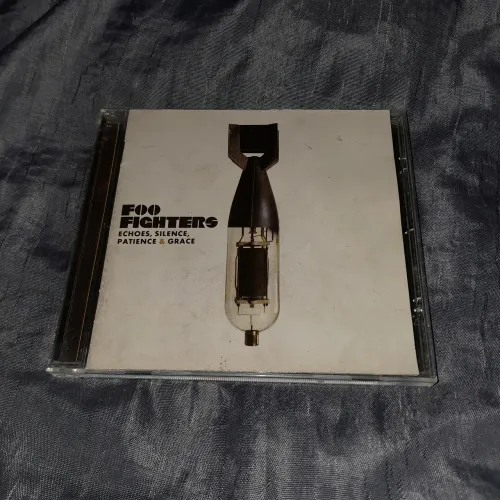 Cd Foo figthers - echoes,silence..
