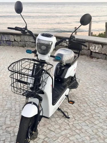 Moto elétrica sem uso no plástico!!!