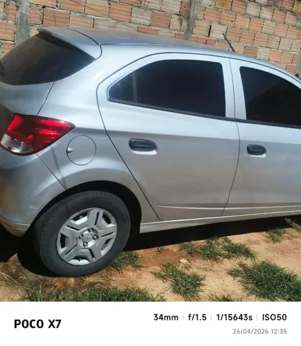 Chevrolet Onix Hatch LS 1.0 8V Flex Power Mec. 4P 2016