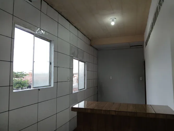 ALUGA_SE UM APARTAMENTO NA MARAMBAIA NA PASSAGEM DALVA ENFRENTE O NÚMERO 1150