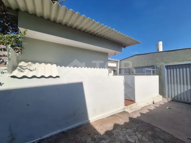 Casa com Edícula para Alugar na Vila Lutfalla, São Carlos