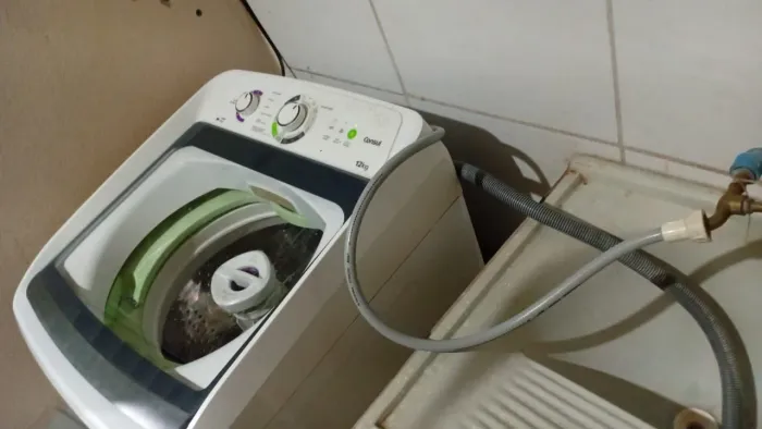 Vendo máquina de lavar roupa 12 kilos automática bojo inox faz tudo